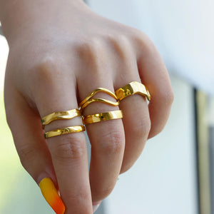 Leiannora | Love Ring 18K Gold Aurevea Atelier