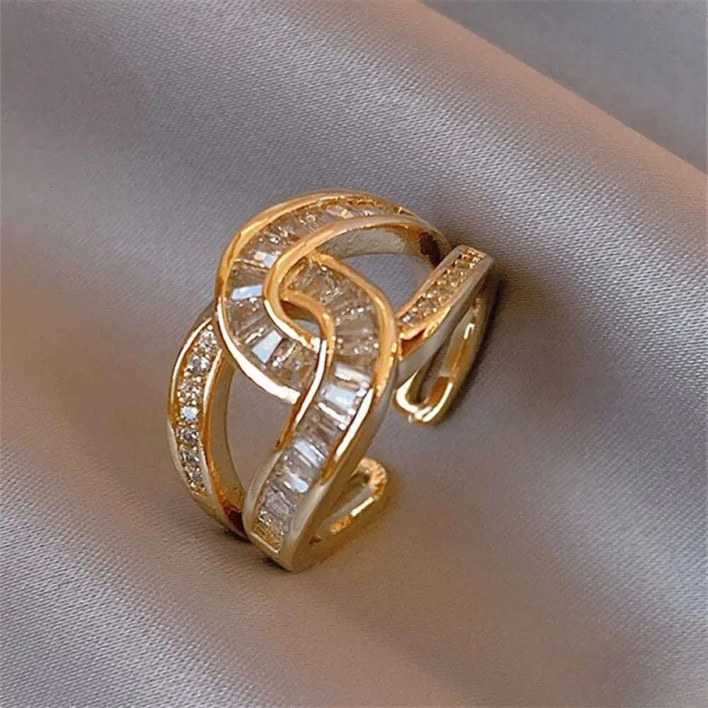 Elegant Knot Ring Aurevea Atelier