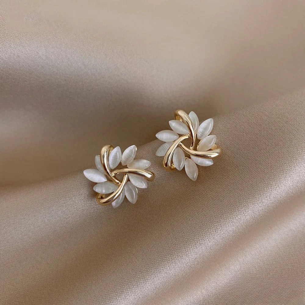 Elegant Gold Earrings with Exquisite Opal Flower Motifs Aurevea Atelier