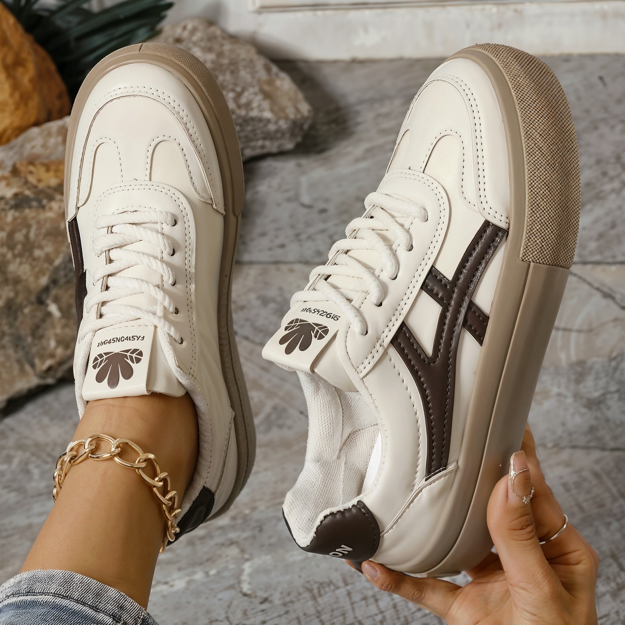 Claudia – Niezwykle Wygodne Ortopedyczne Sneakersy Damskie z Amortyzującą Podeszwą